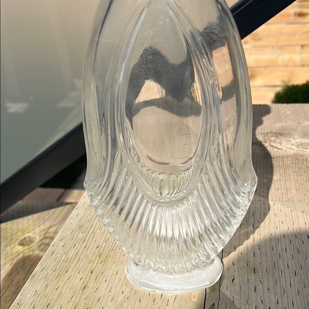 1960’s Elegant Clear Glass Decanter - Picture 3 of 6